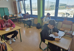 (photo)