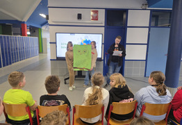  (photo)