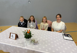  (photo)