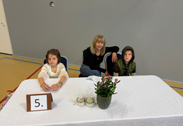  (photo)