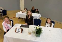  (photo)