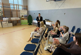  (photo)