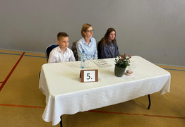  (photo)