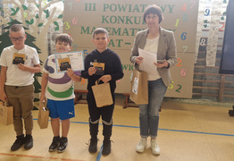  (photo)